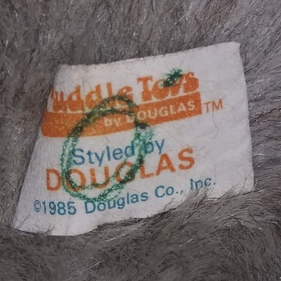 VTG Douglas Cuddle Toy Emperor Penguin Realistic Grey Stuffed Plush 1985 Rare - Picture 9 of 11